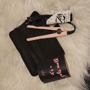 Pyt its a girl's would hair iron